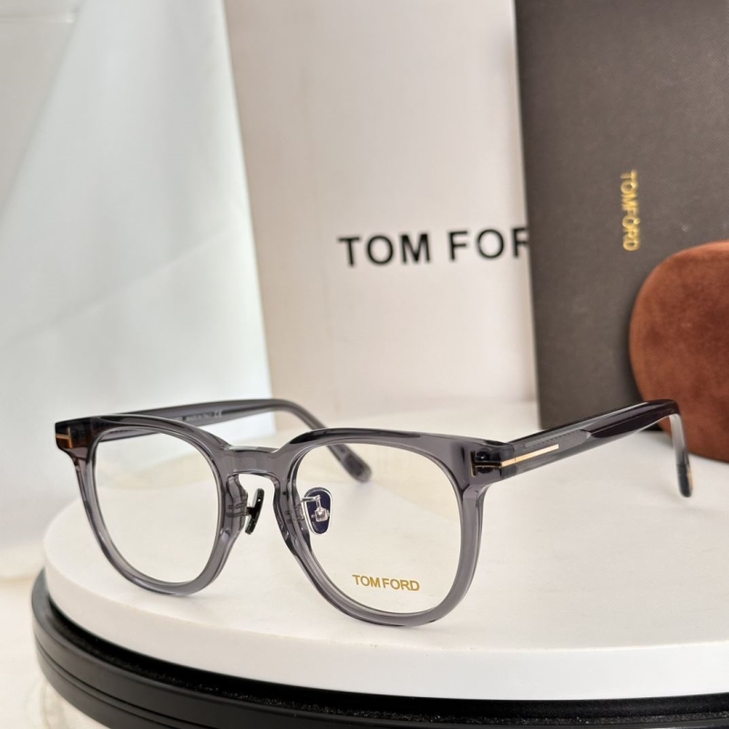 TOM FORD